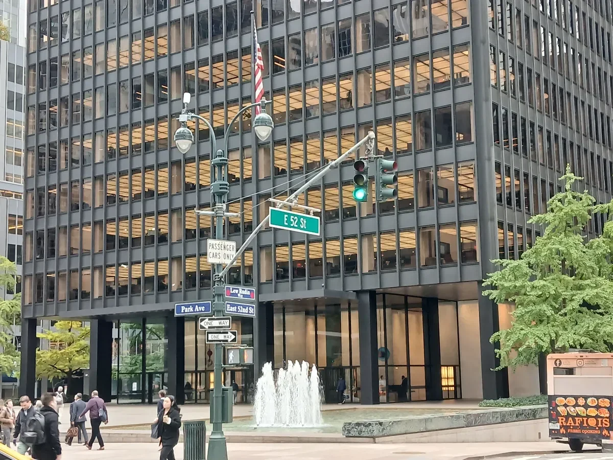 The bronze-and-glass Seagram Building behind its plaza fountains on Park Avenue, a stop on a New York architecture tour